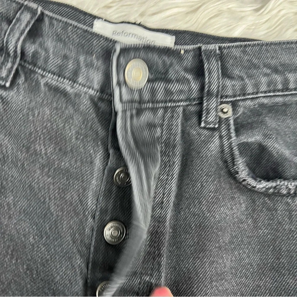 REFORMATION Cynthia High Rise Straight Jeans Lagoon Destroyed Black Denim - Picture 7 of 13